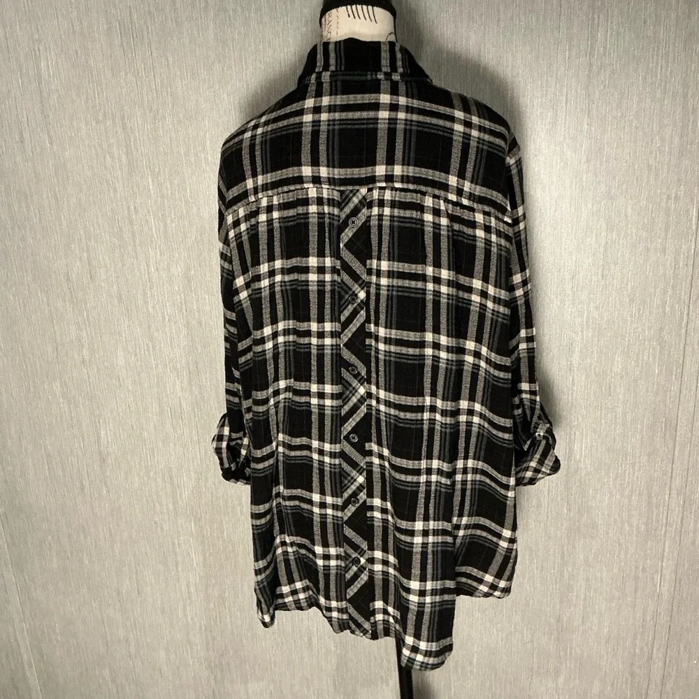 Women’s Classic Flannel Button Down Shirt Size 1X - Picture 11 of 12